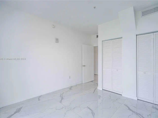 8425 Crespi Blvd # 502, Miami Beach FL 33141