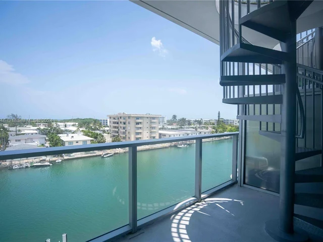8425 Crespi Blvd # 502, Miami Beach FL 33141