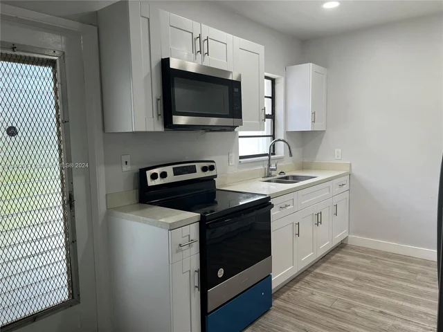 837 SW 26th St # 2, Fort Lauderdale FL 33315