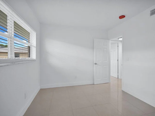 667 Kathy Ct # 4, Margate FL 33068