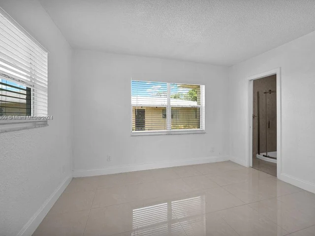 667 Kathy Ct # 4, Margate FL 33068