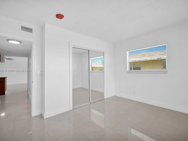 667 Kathy Ct # 4, Margate FL 33068