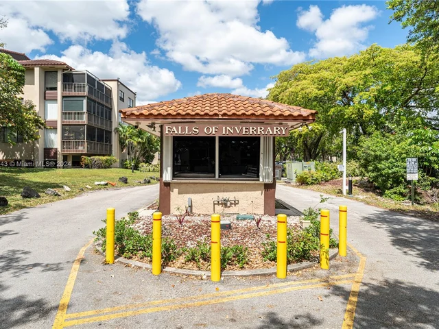 6010 S Falls Cir Dr # 319, Lauderhill FL 33319