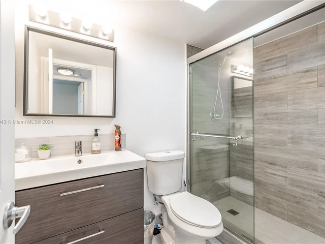 6010 S Falls Cir Dr # 319, Lauderhill FL 33319