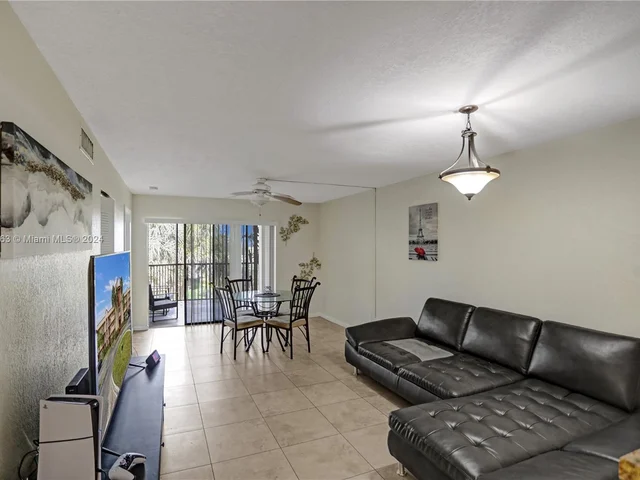 3470 Foxcroft Rd # 304, Miramar FL 33025