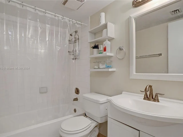 3470 Foxcroft Rd # 304, Miramar FL 33025