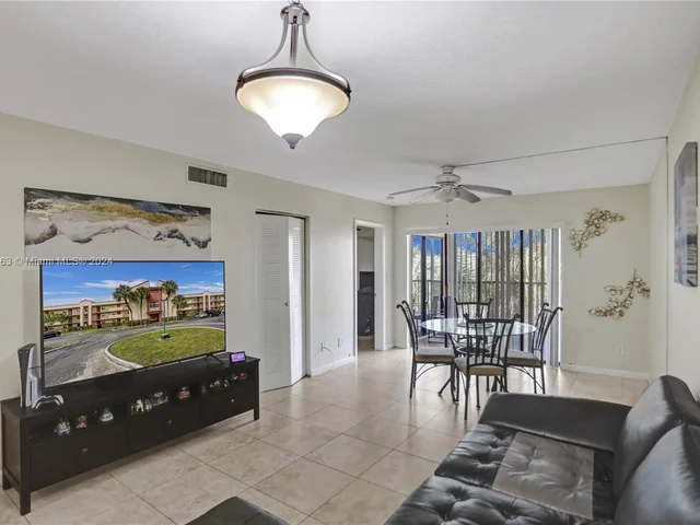 3470 Foxcroft Rd # 304, Miramar FL 33025