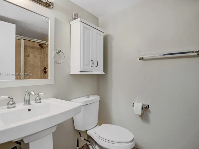 3470 Foxcroft Rd # 304, Miramar FL 33025