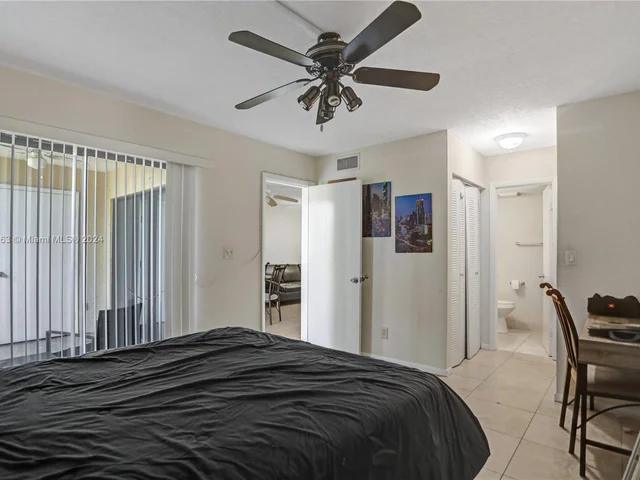 3470 Foxcroft Rd # 304, Miramar FL 33025