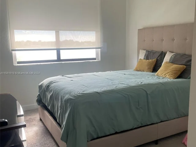 533 NE 206th Ln # 533, Miami FL 33179