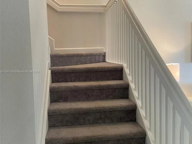 533 NE 206th Ln # 533, Miami FL 33179