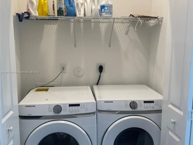 533 NE 206th Ln # 533, Miami FL 33179