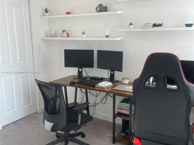 533 NE 206th Ln # 533, Miami FL 33179