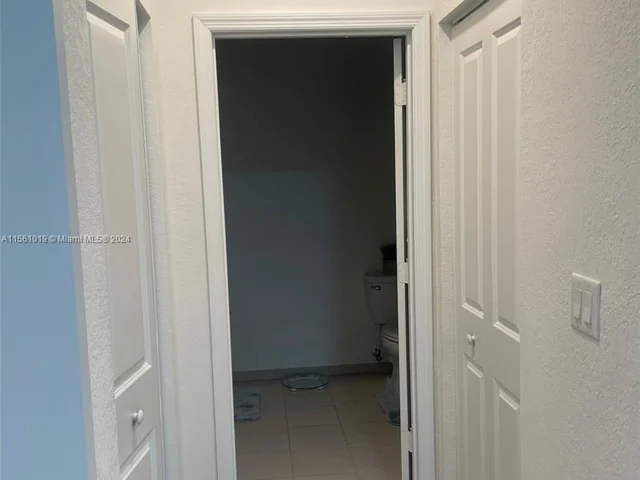 533 NE 206th Ln # 533, Miami FL 33179