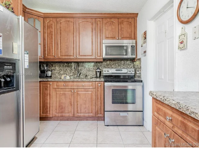 340 SW 78th Ave, Miami FL 33144