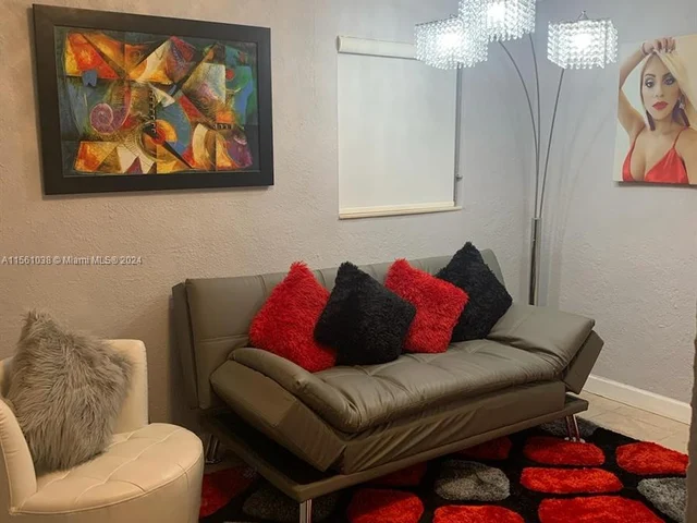 340 SW 78th Ave, Miami FL 33144