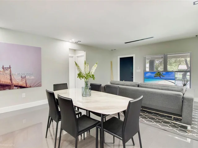 5530 NW 5th Ave, Miami FL 33127