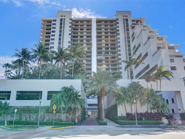 1000 Venetian Way # 101, Miami FL 33139