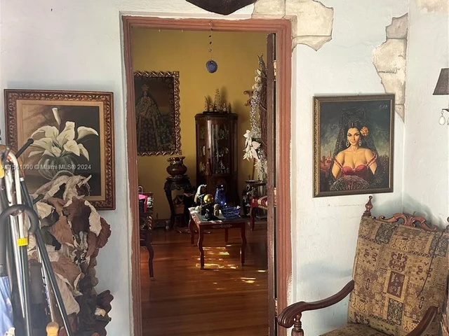 445 SW 20th Rd, Miami FL 33129