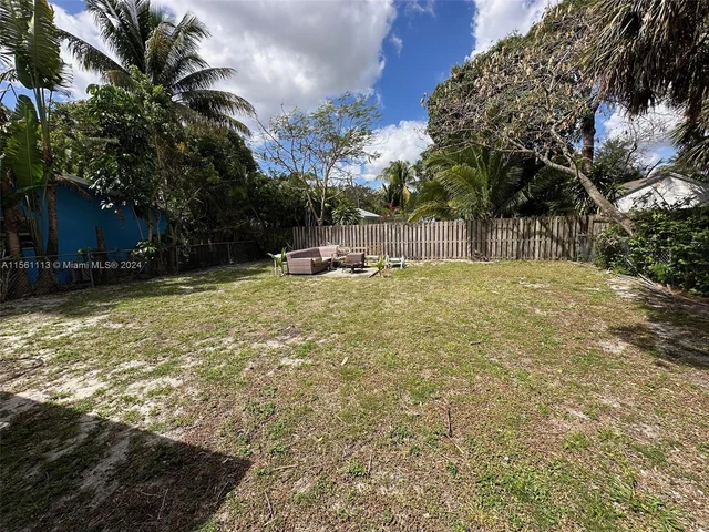 1215 NE 3rd Ave # 2, Fort Lauderdale FL 33304