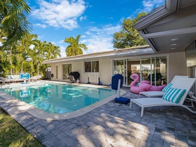 5821 NE 14th Way, Fort Lauderdale FL 33334