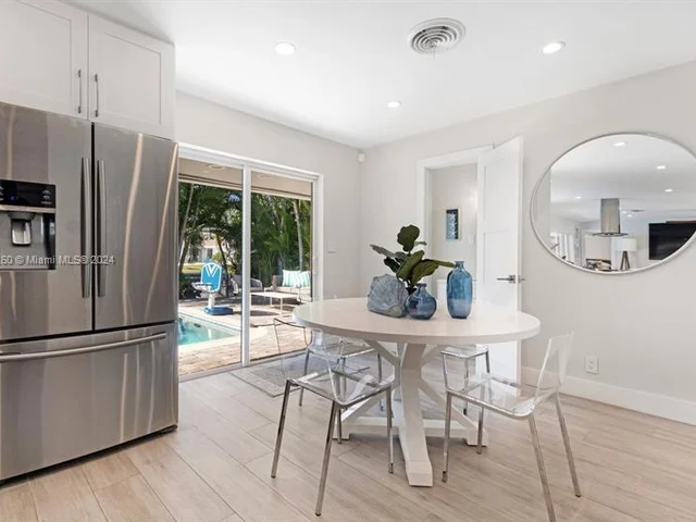 5821 NE 14th Way, Fort Lauderdale FL 33334