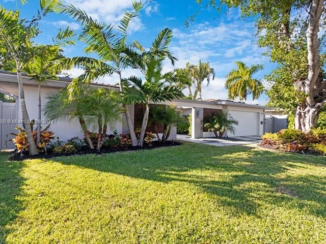 5821 NE 14th Way, Fort Lauderdale FL 33334