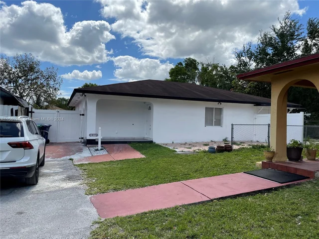 20776 NW 41st Ave Rd, Miami Gardens FL 33055