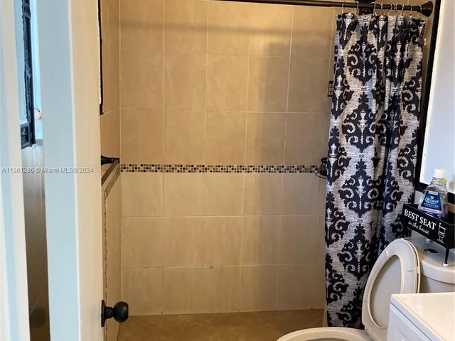 20776 NW 41st Ave Rd, Miami Gardens FL 33055