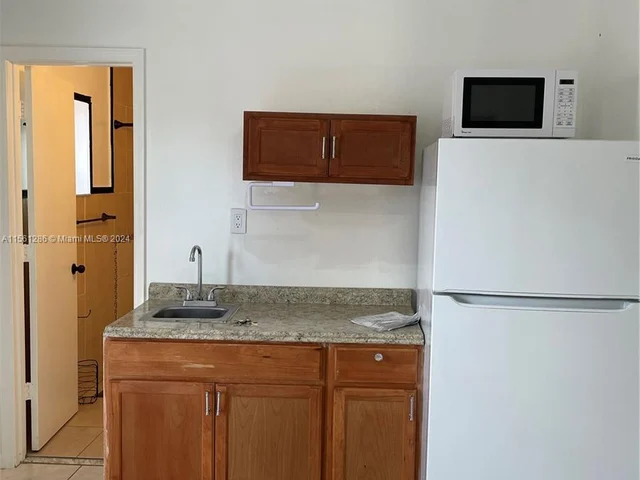 20776 NW 41st Ave Rd, Miami Gardens FL 33055