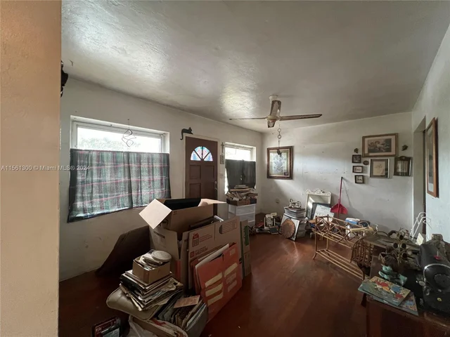 151 NW 146th St, Miami FL 33168