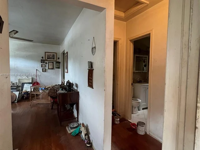 151 NW 146th St, Miami FL 33168