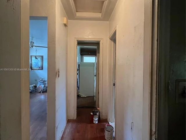 151 NW 146th St, Miami FL 33168