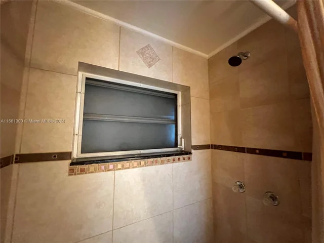 151 NW 146th St, Miami FL 33168