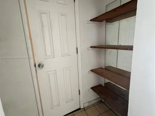 151 NW 146th St, Miami FL 33168