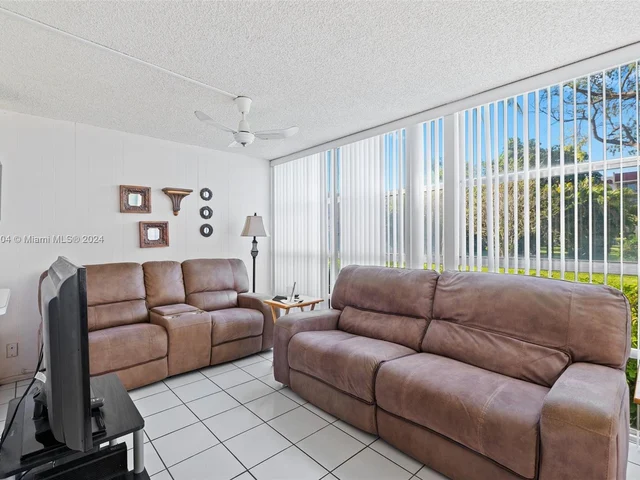 2001 Atlantic Shores Blvd # 110, Hallandale Beach FL 33009