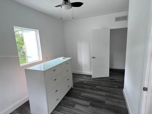 708 SE 6th Ct # 1, Fort Lauderdale FL 33301