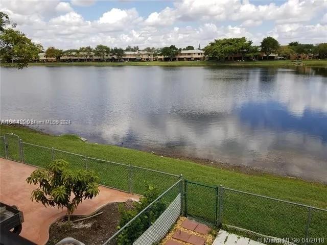 10395 NW 3rd St, Pembroke Pines FL 33026