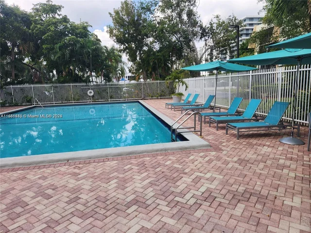 20381 NE 30 AVENUE # 124, Aventura FL 33180