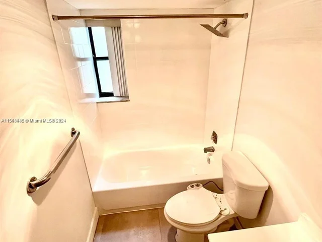 20381 NE 30 AVENUE # 124, Aventura FL 33180