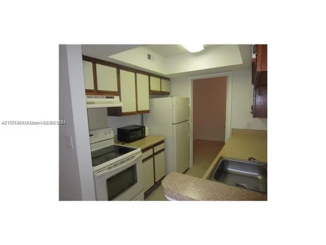 5760 Rock Island Rd # 322, Tamarac FL 33319