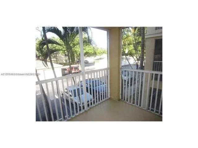 5760 Rock Island Rd # 322, Tamarac FL 33319