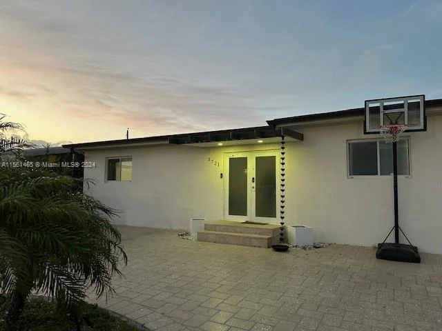 3721 NW Flagler Ter, Miami FL 33126