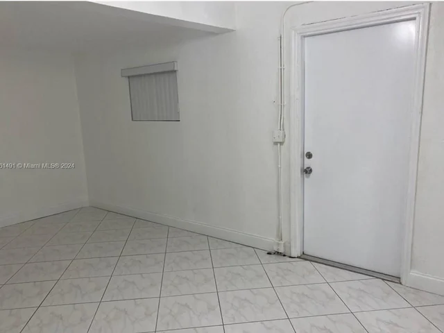 1815 N 43rd Ave, Hollywood FL 33021