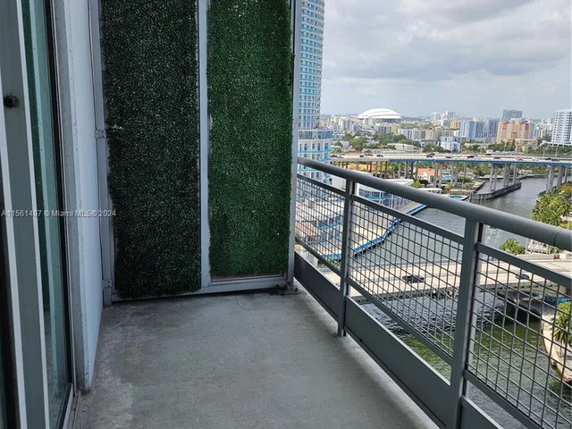 690 SW 1st Ct # 1915, Miami FL 33130