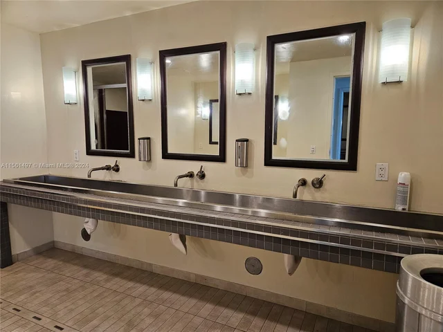 690 SW 1st Ct # 1915, Miami FL 33130