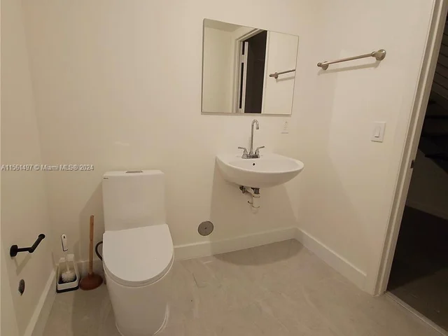 690 SW 1st Ct # 1915, Miami FL 33130