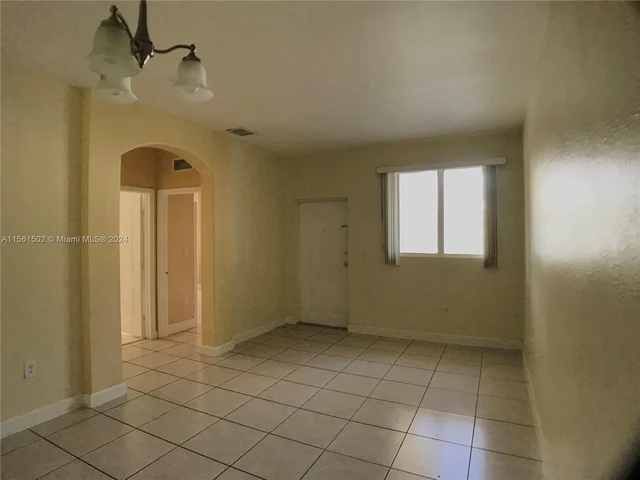 1666 SE 27th Ct # 100, Homestead FL 33035