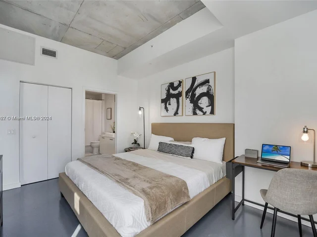 151 SE 1st St # 2109, Miami FL 33131