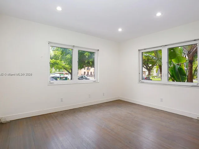 219 Menores Ave # 1, Coral Gables FL 33134